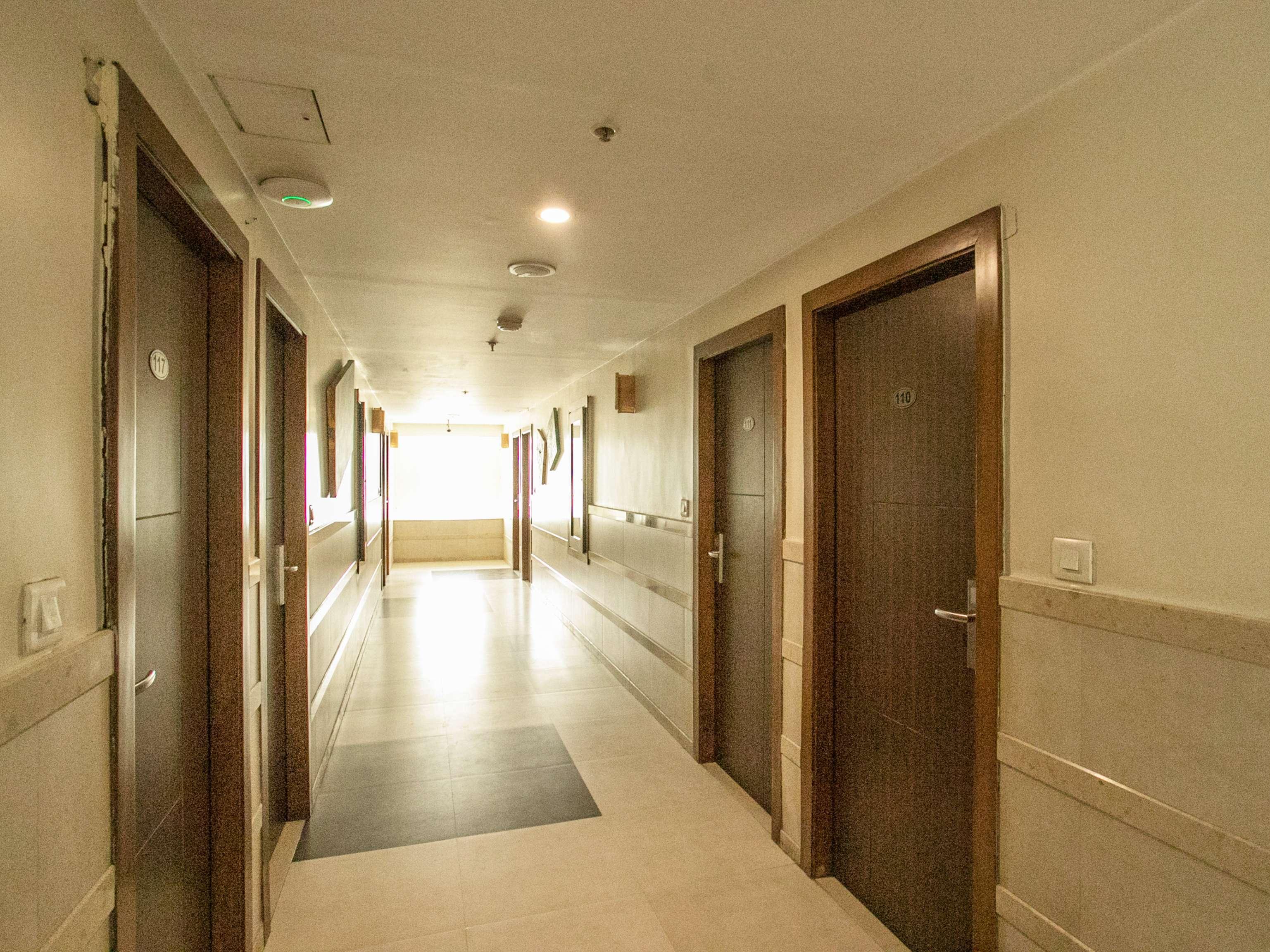 Capital O 14972 Hotel Ekaa Бангалор Екстериор снимка