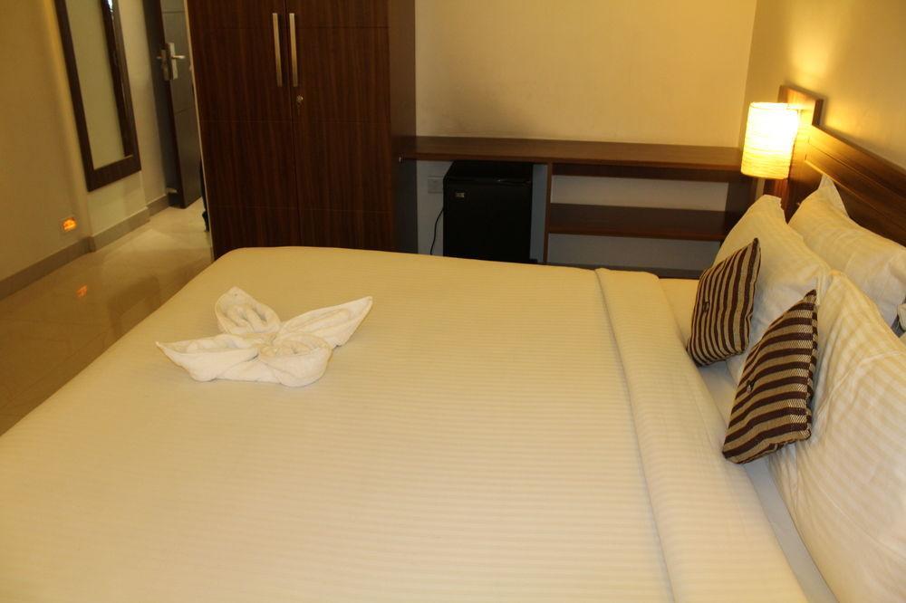 Capital O 14972 Hotel Ekaa Бангалор Екстериор снимка